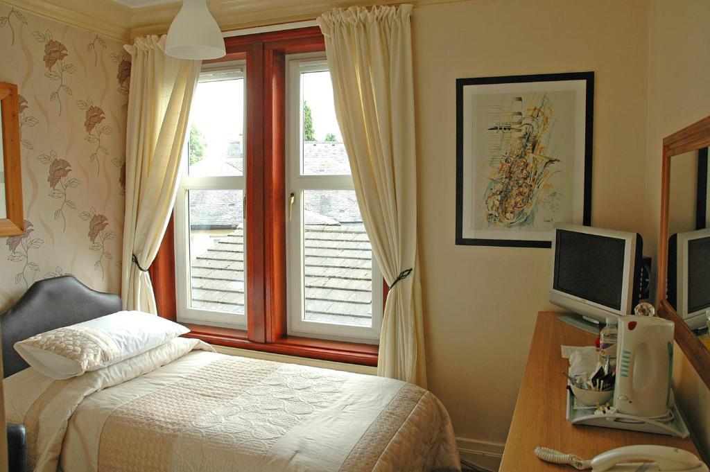 Pitreavie Guest House Дънфърмлин Стая снимка