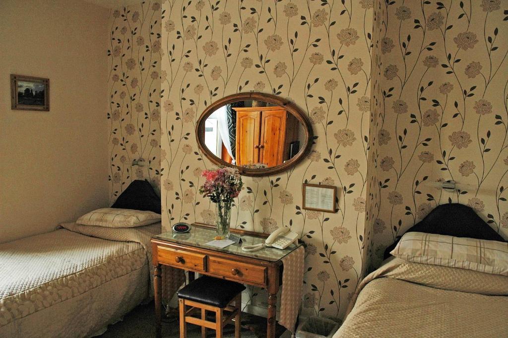 Pitreavie Guest House Дънфърмлин Стая снимка